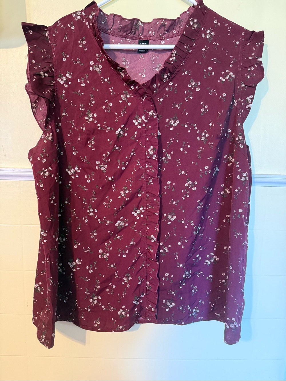 SHEIN Burgundy Floral Ruffle-Sleeve Sleeveless Blouse